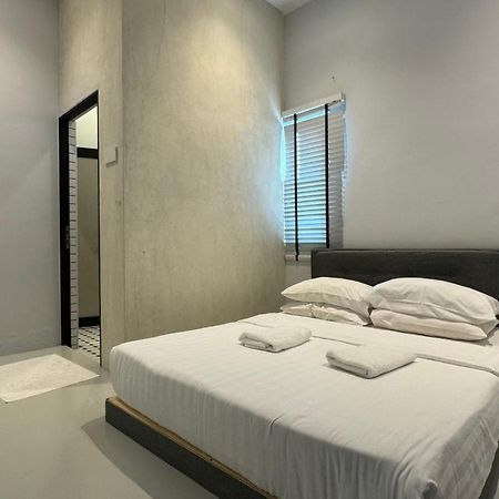 Zen Retreat Glass Pool Villa Taiping Εξωτερικό φωτογραφία