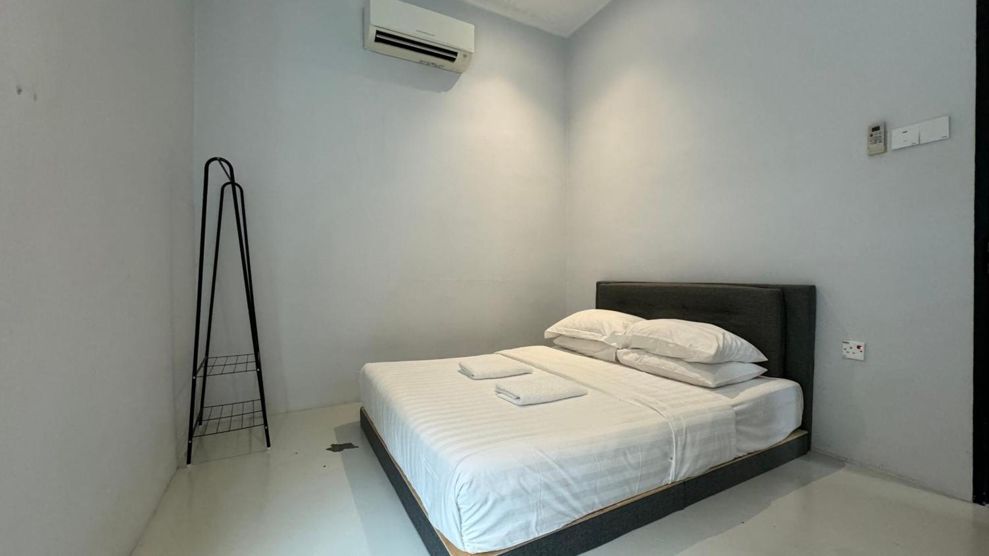 Zen Retreat Glass Pool Villa Taiping Εξωτερικό φωτογραφία